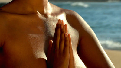 5 Benefits of Practicing Nude Yoga