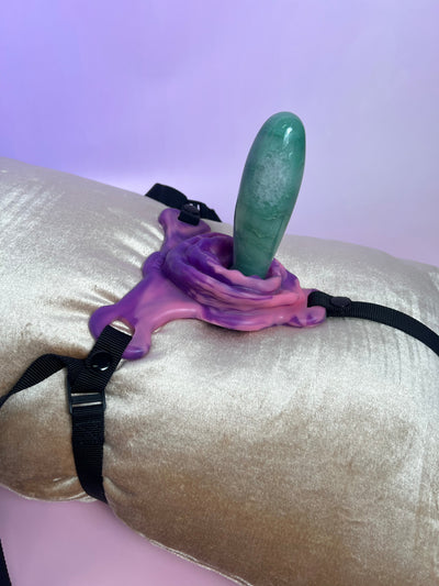 The Ryda - Vulva Silicone Grinder and Pleasure Wand Holder