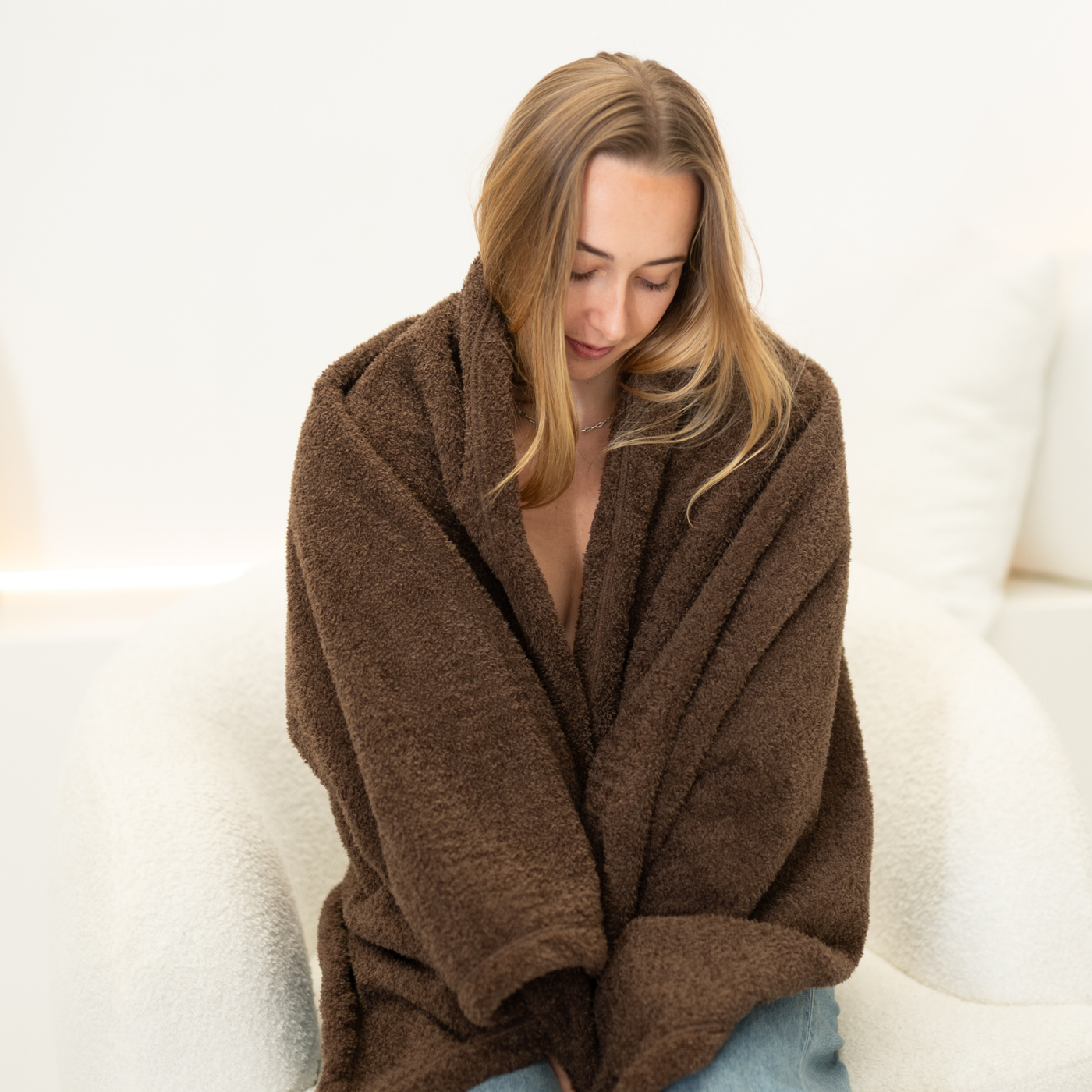 The Snuggle Range Waterproof Splash Blanket - Espresso