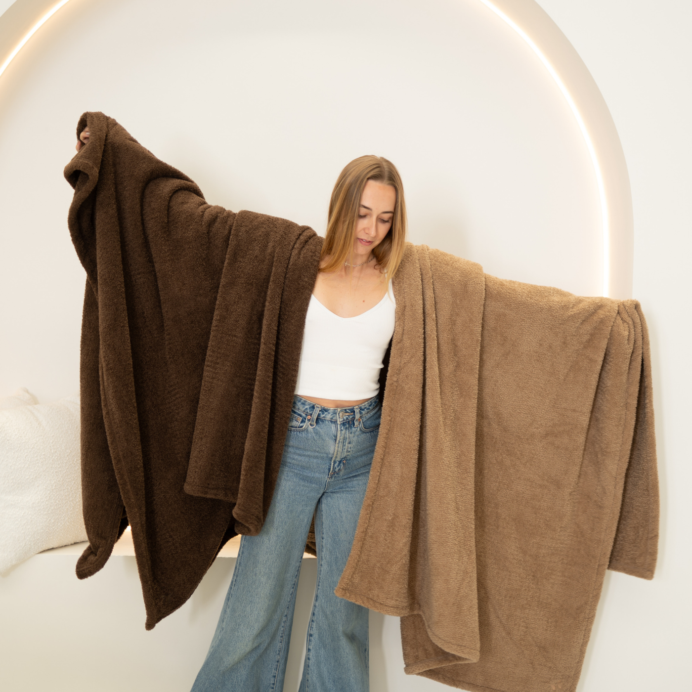 The Snuggle Range Waterproof Splash Blanket - Espresso